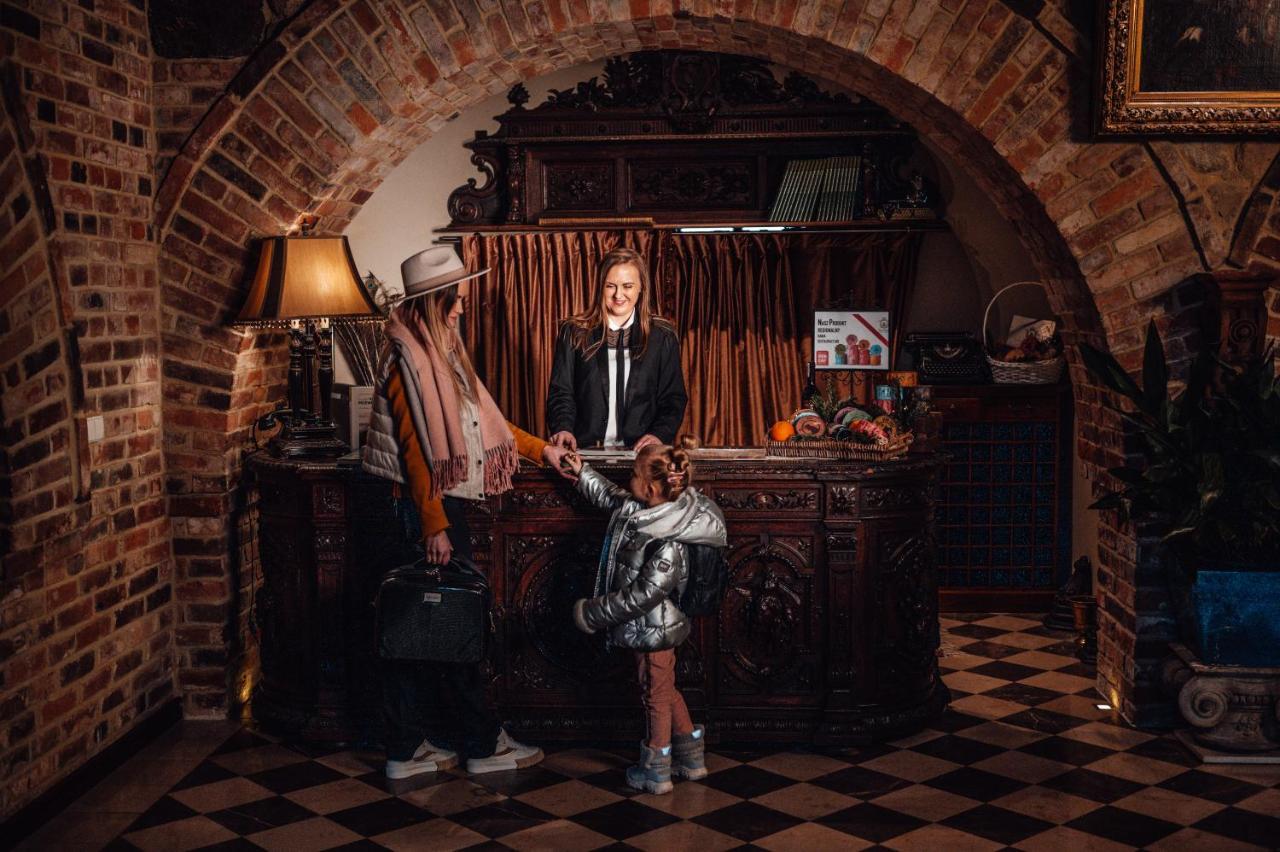 Zabi Dwor - Hotel - Restauracja - Spa Zielona Góra Buitenkant foto