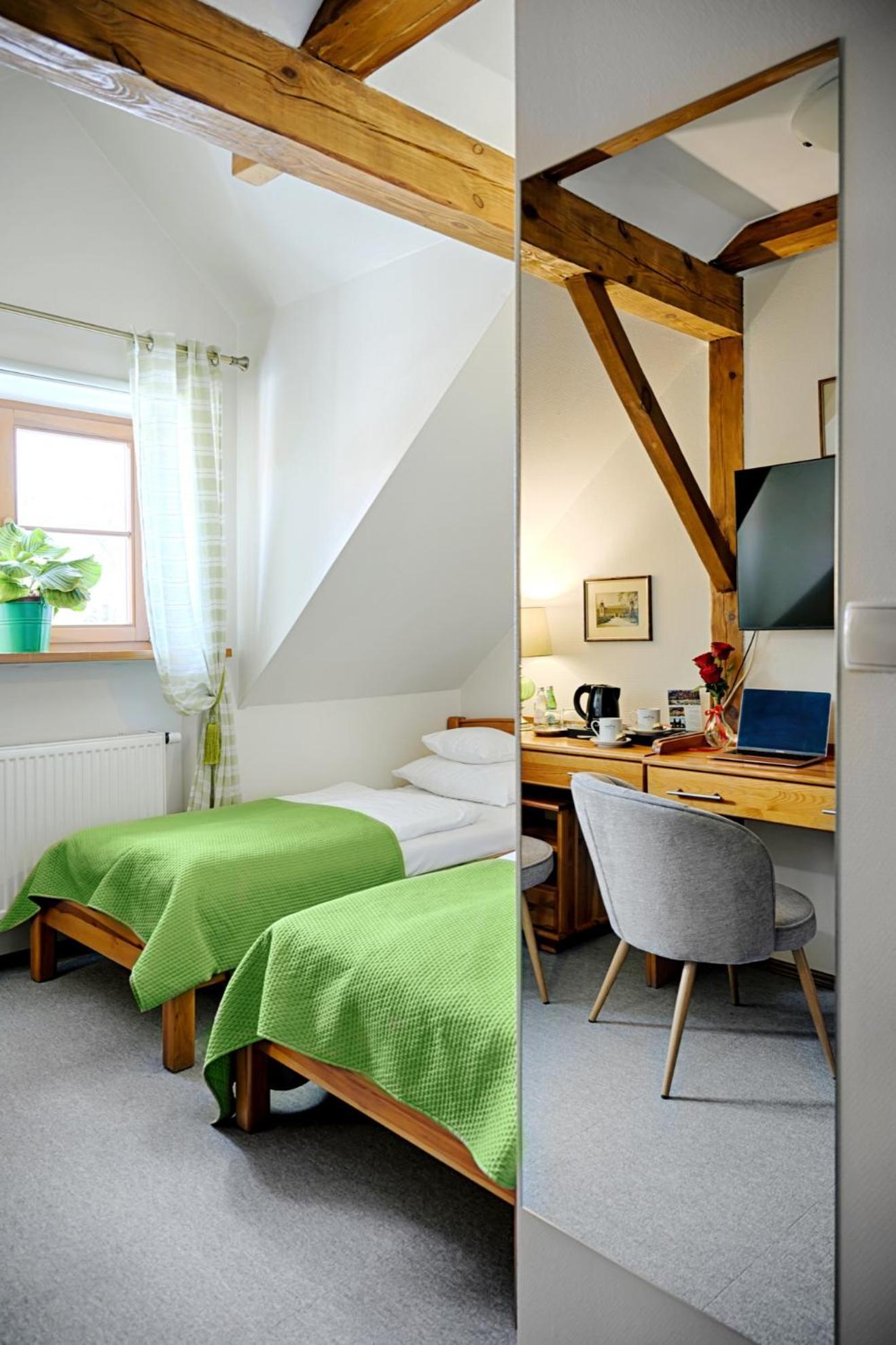 Zabi Dwor - Hotel - Restauracja - Spa Zielona Góra Buitenkant foto