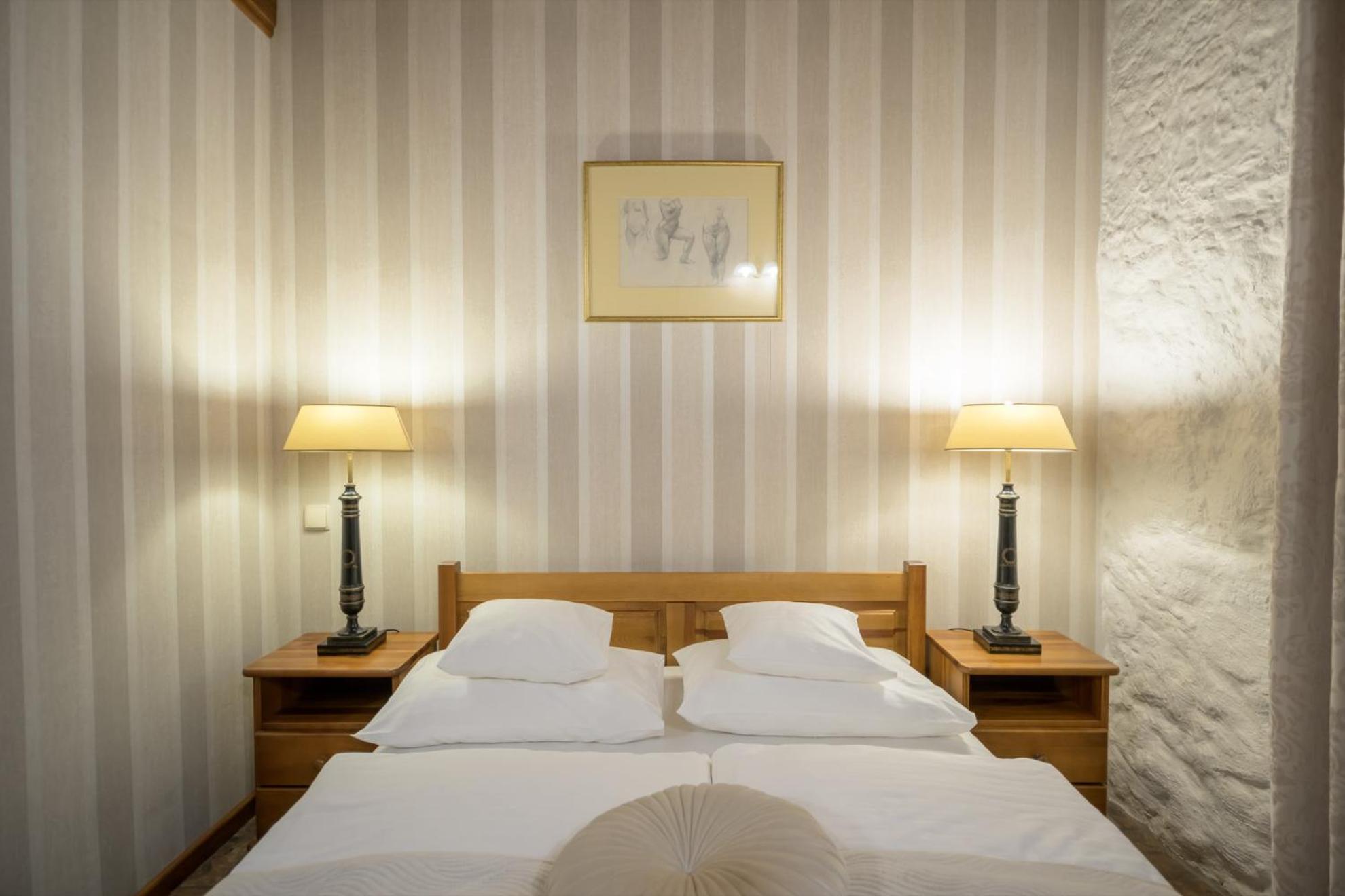 Zabi Dwor - Hotel - Restauracja - Spa Zielona Góra Buitenkant foto