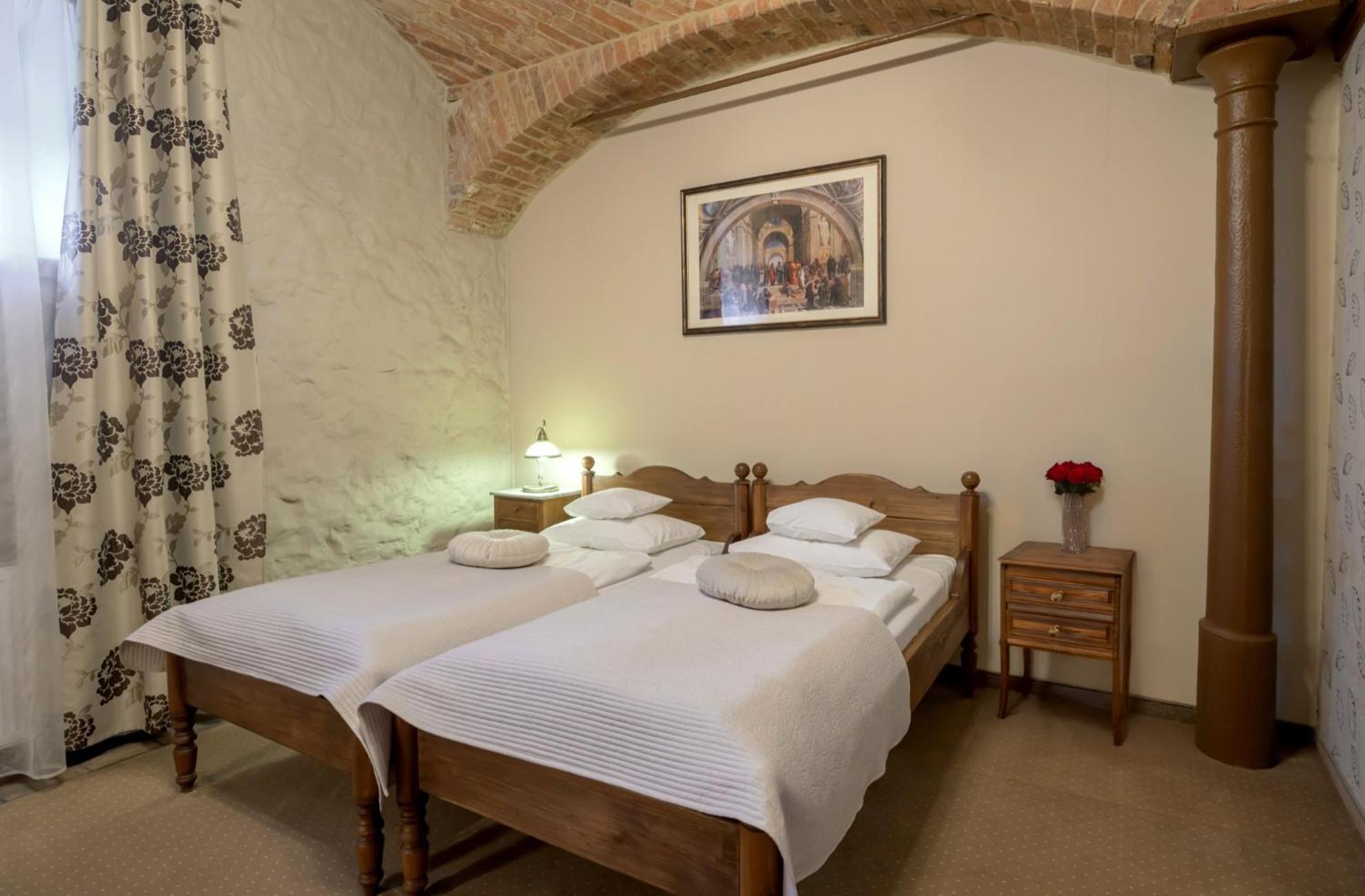 Zabi Dwor - Hotel - Restauracja - Spa Zielona Góra Buitenkant foto