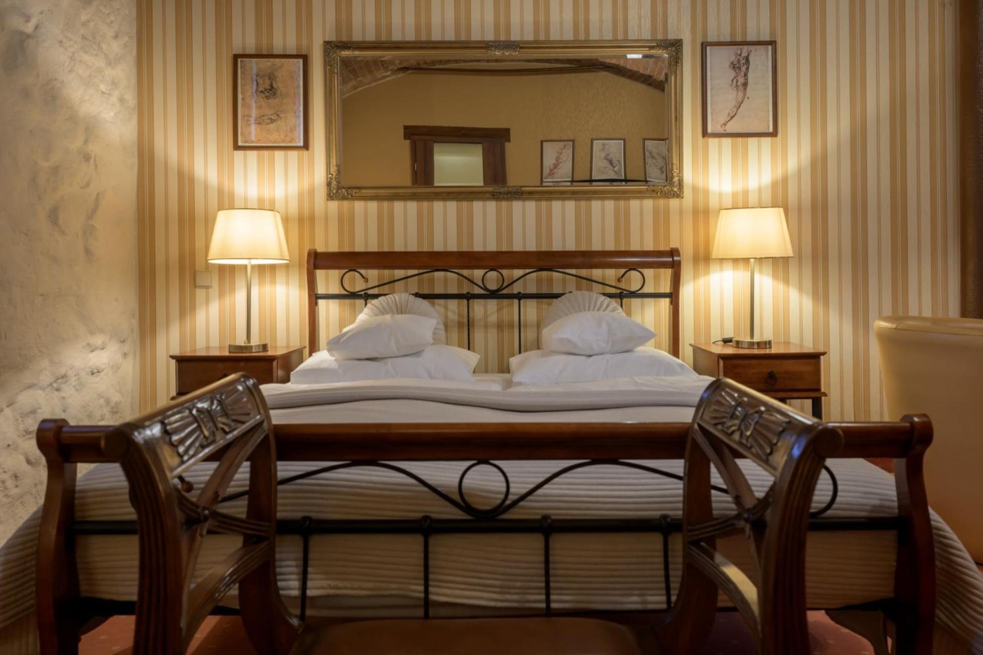 Zabi Dwor - Hotel - Restauracja - Spa Zielona Góra Buitenkant foto