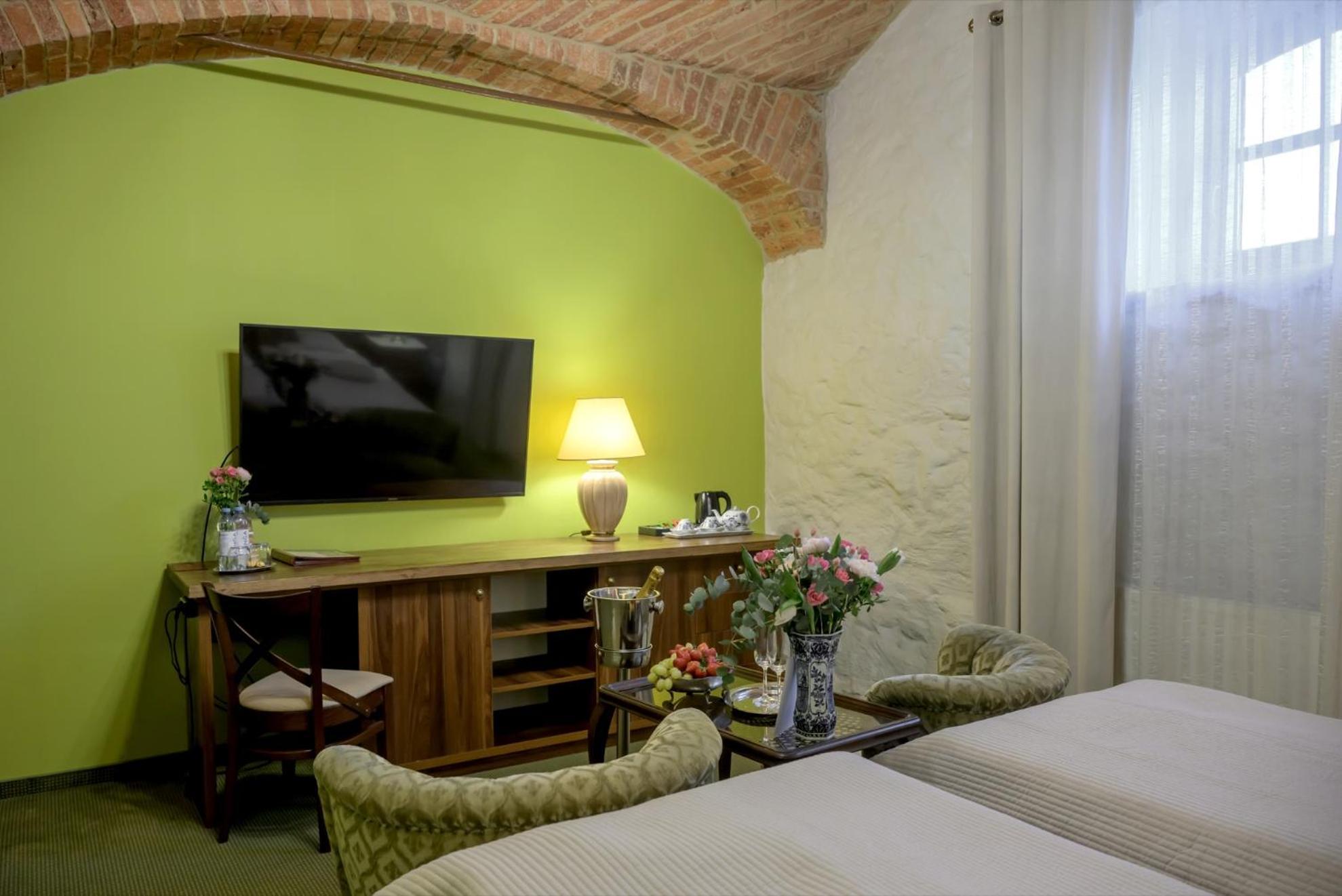 Zabi Dwor - Hotel - Restauracja - Spa Zielona Góra Buitenkant foto